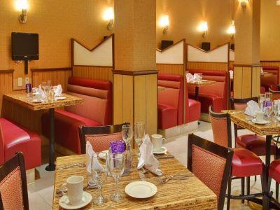 Hotel & By Ihg 3*