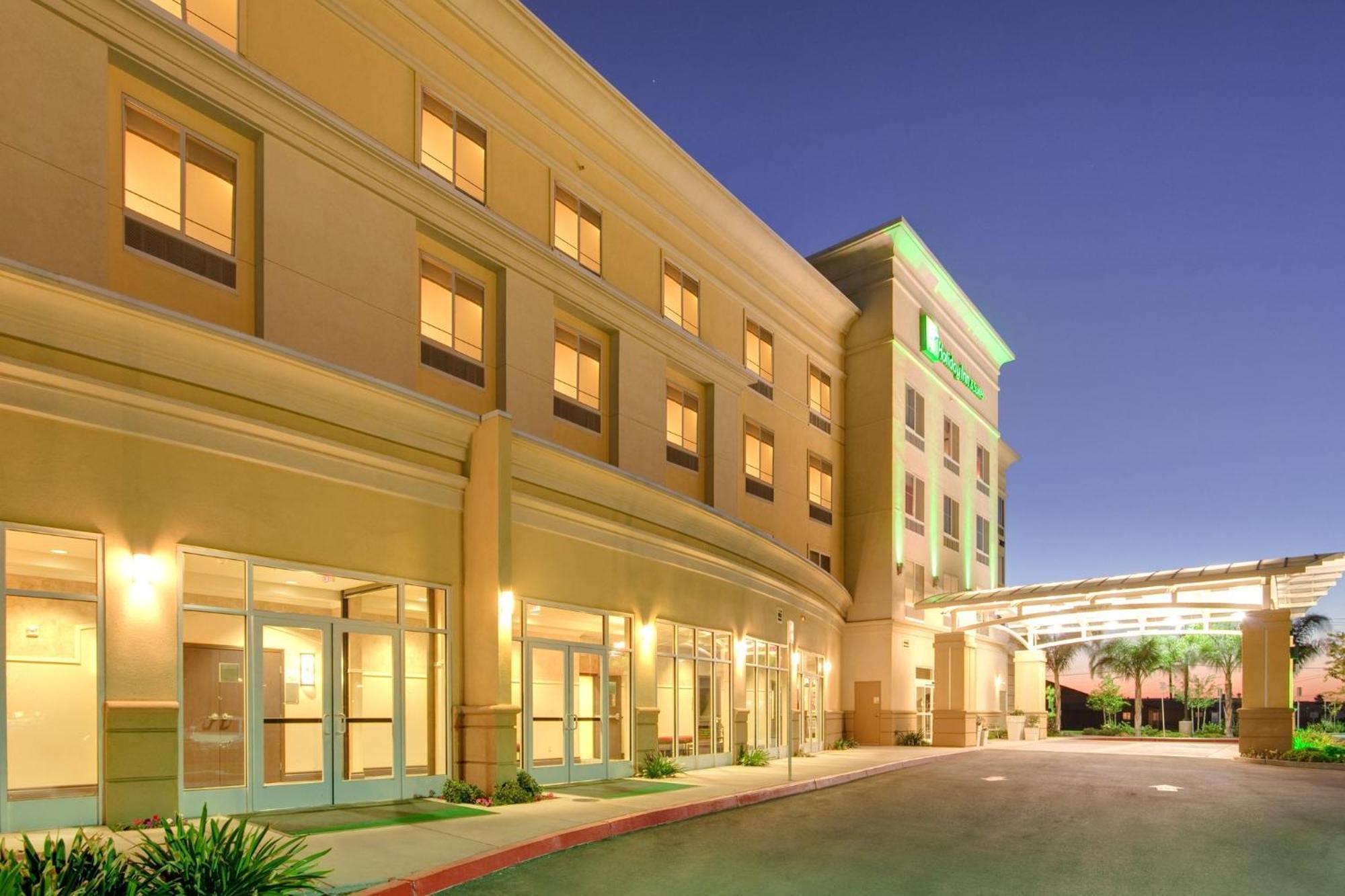 Hotel & By Ihg 3*